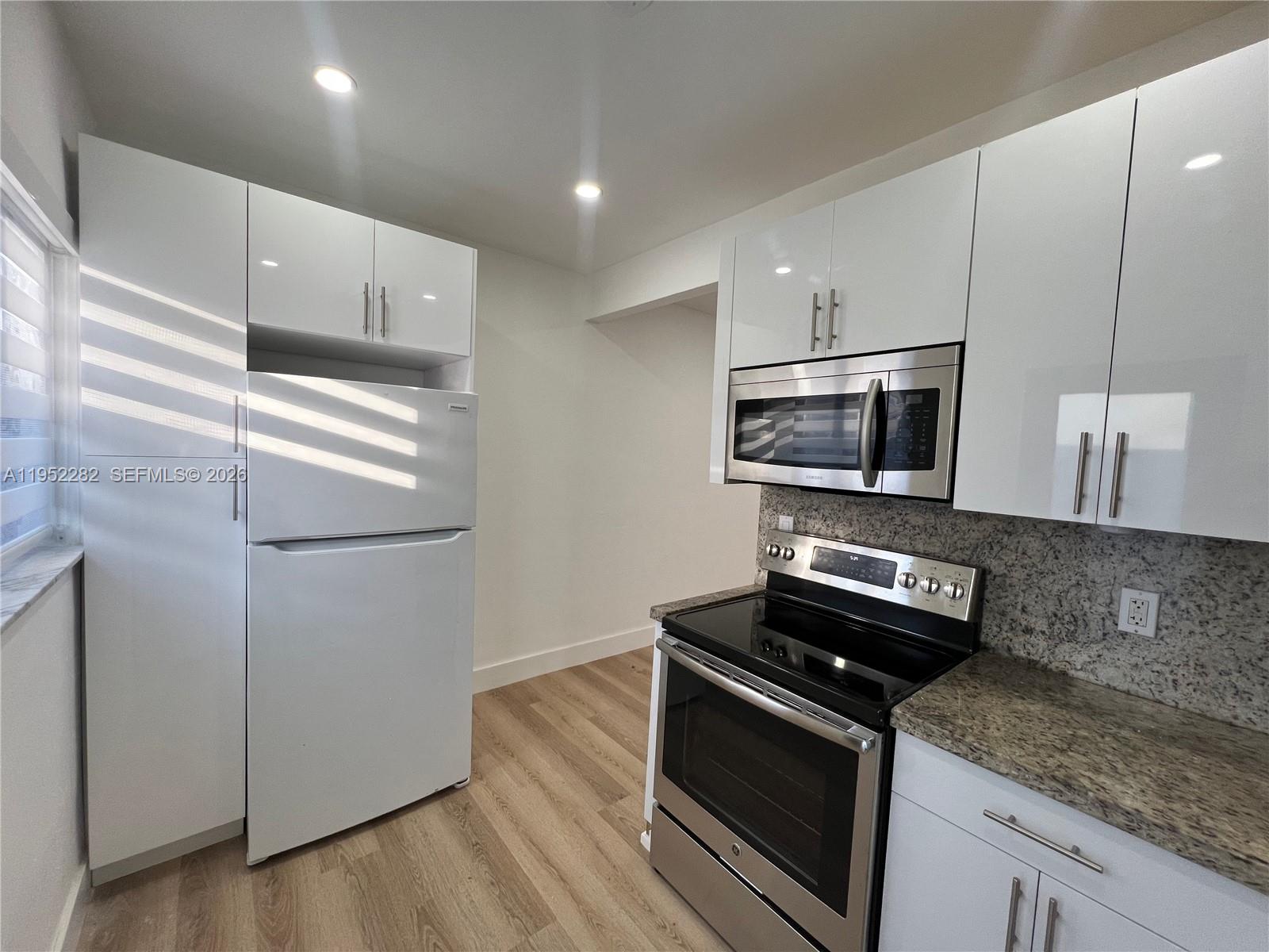 3297 SW 26th St # 3297