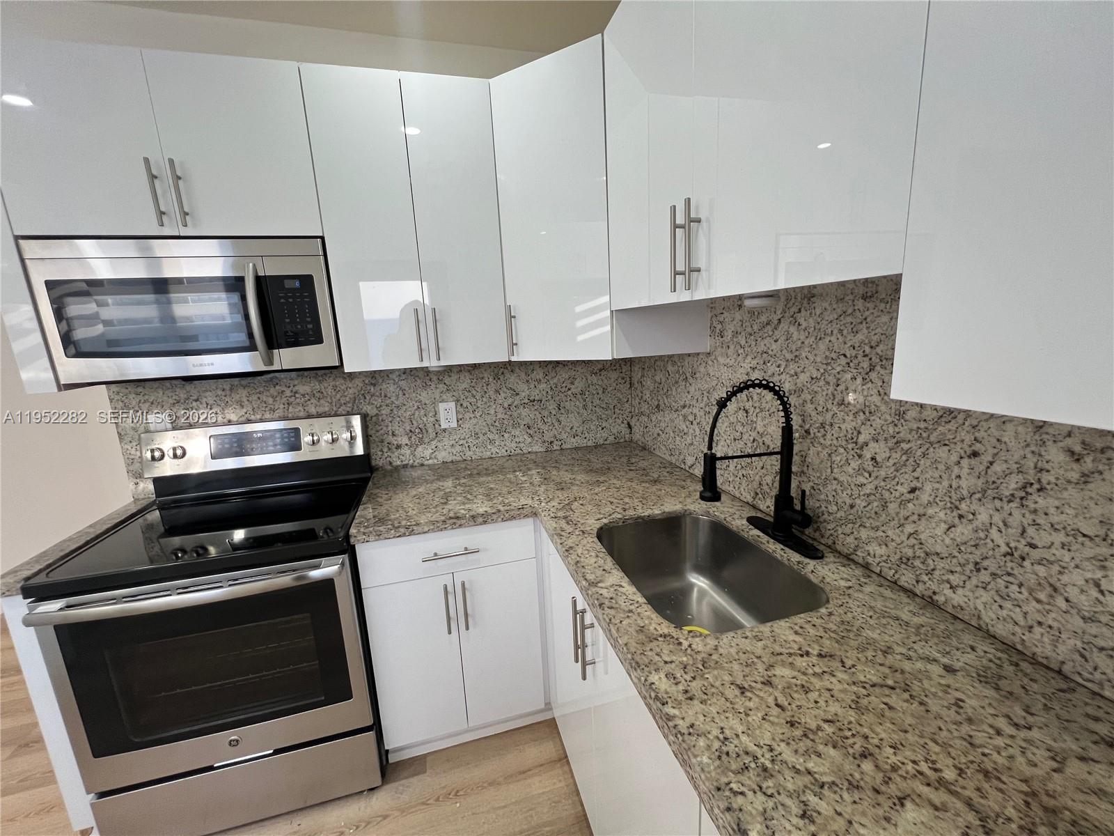 3297 SW 26th St # 3297