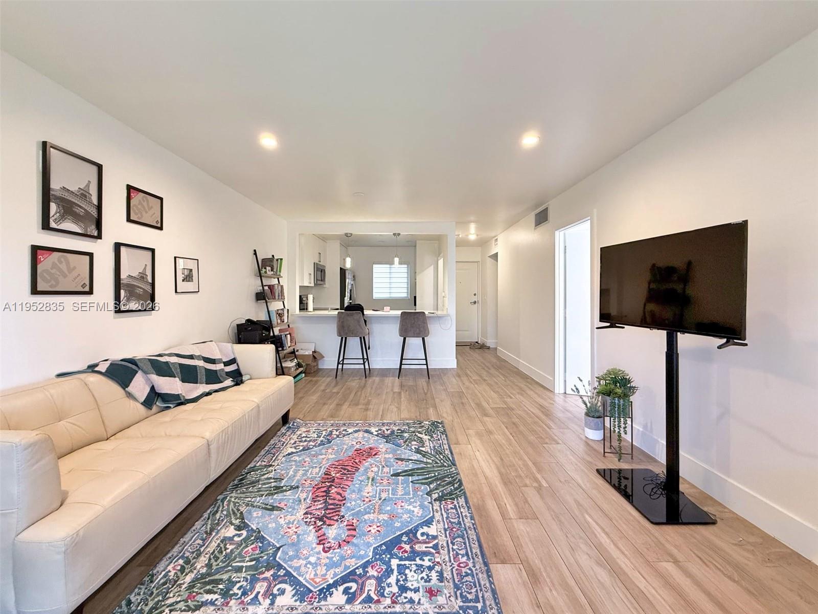 7722 Camino Real # 317 Unit: E-317