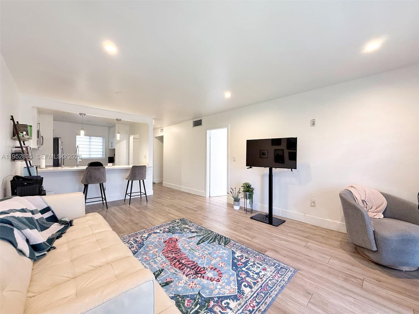 7722 Camino Real # 317 Unit: E-317