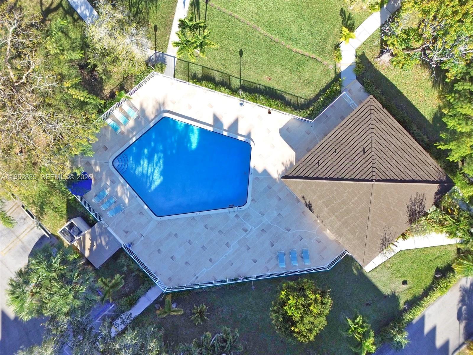 7722 Camino Real # 317 Unit: E-317