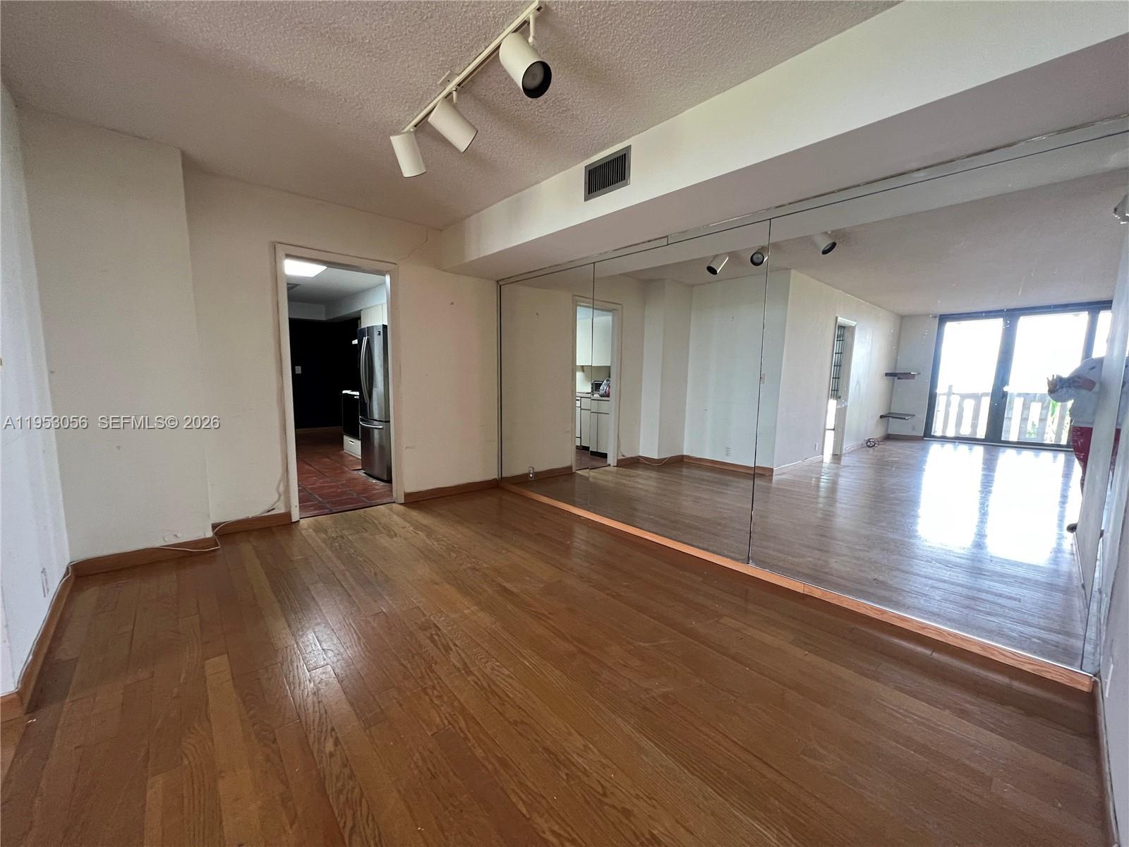 1111 Crandon Blvd # A706