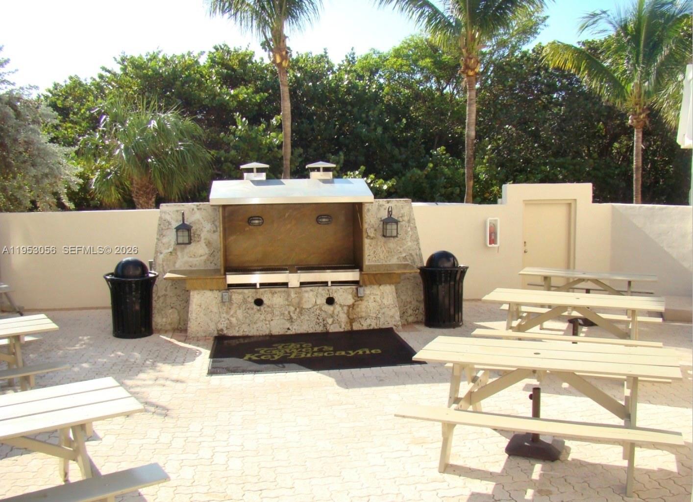 1111 Crandon Blvd # A706