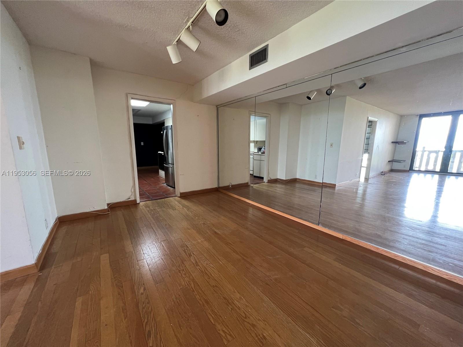 1111 Crandon Blvd # A706