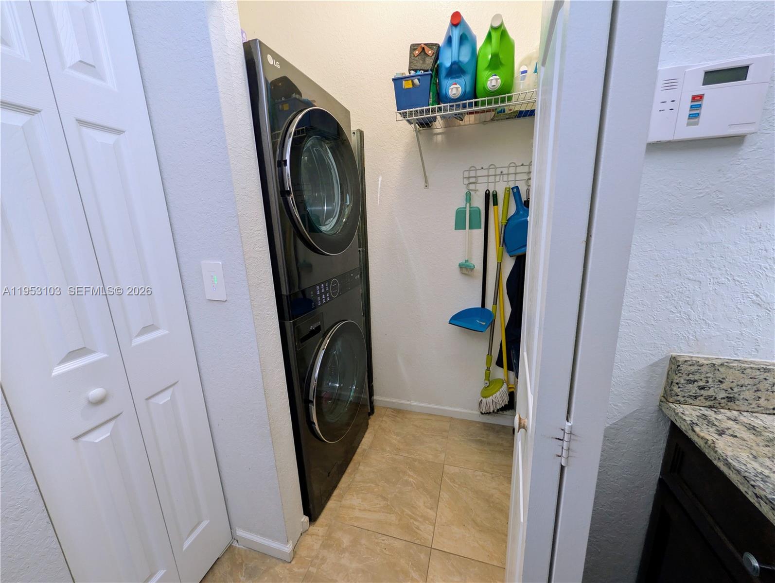 3561 Forest Hill Blvd # 80