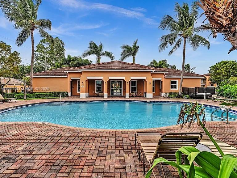 3561 Forest Hill Blvd # 80