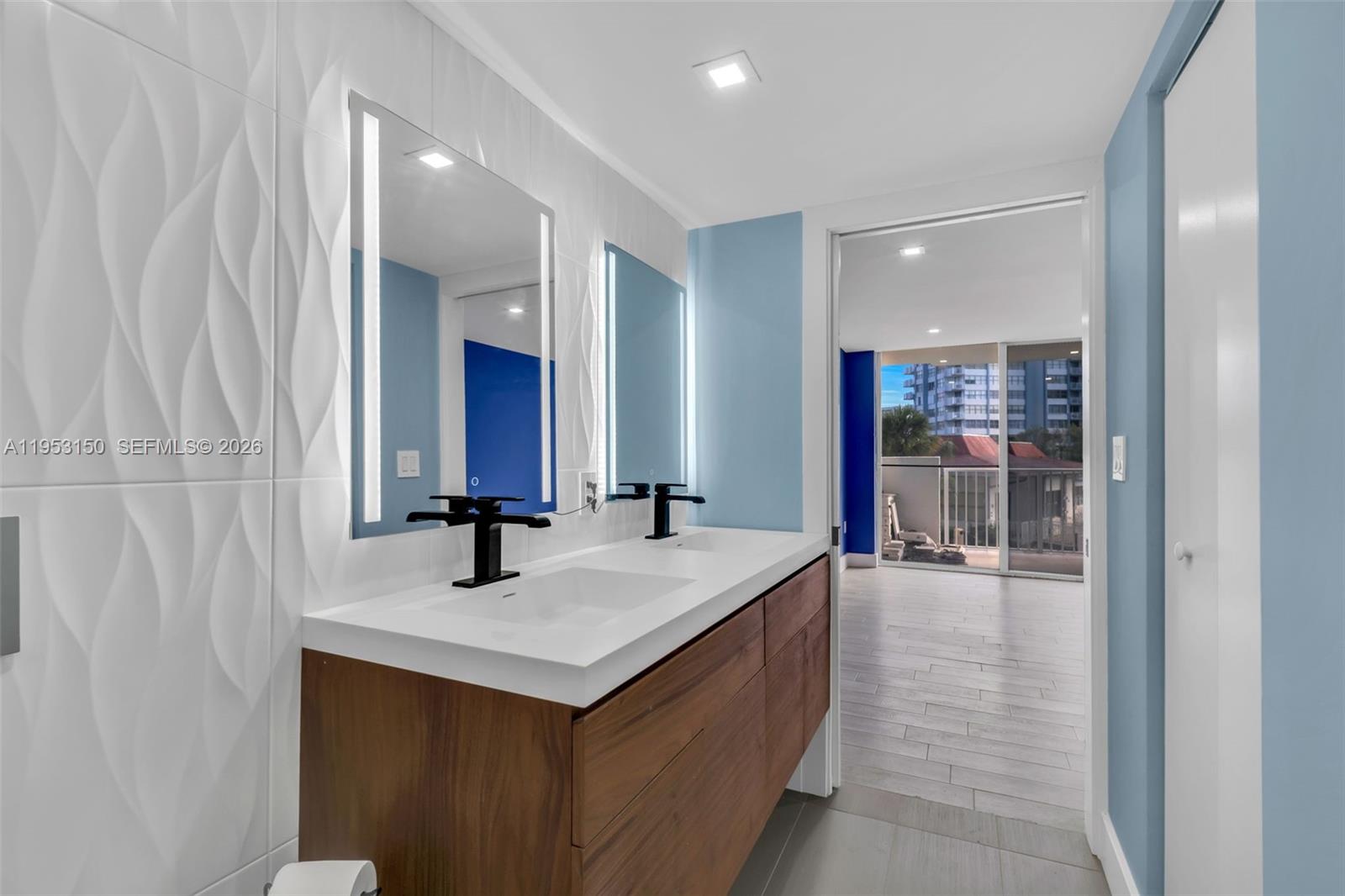 1200 NE Miami Gardens Dr Unit: 219W