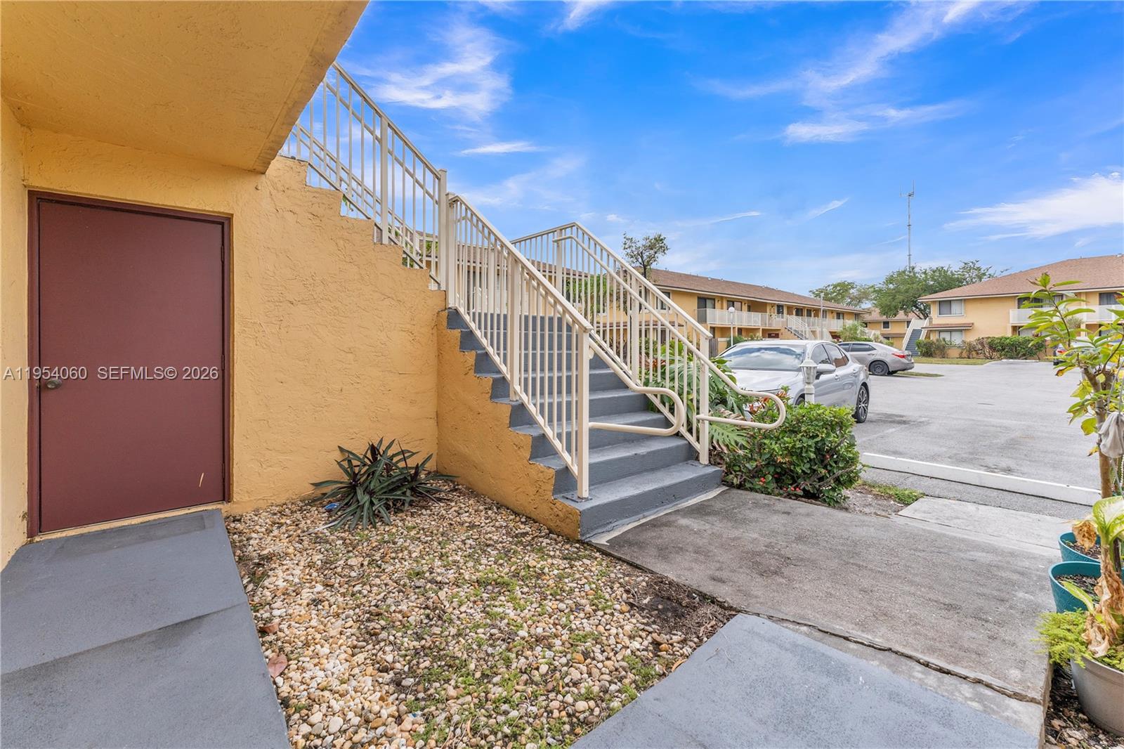 440 NW 214th St # 104