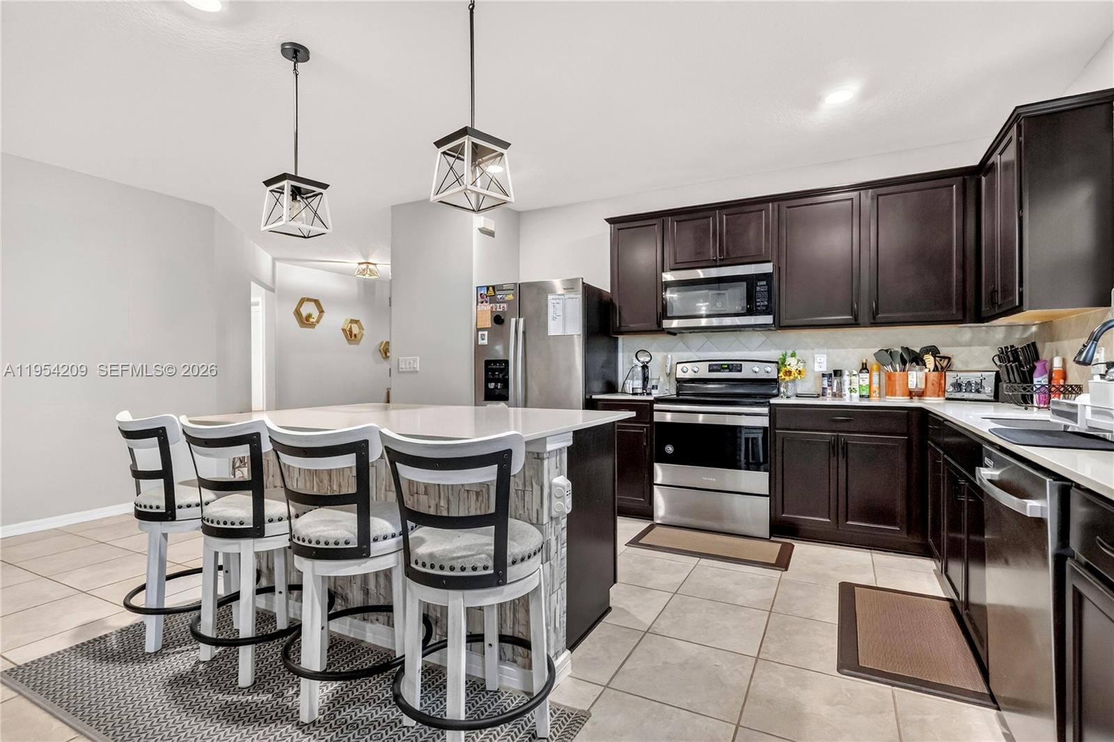 906 SWAYING SAWGRASS AVENUE, Ruskin