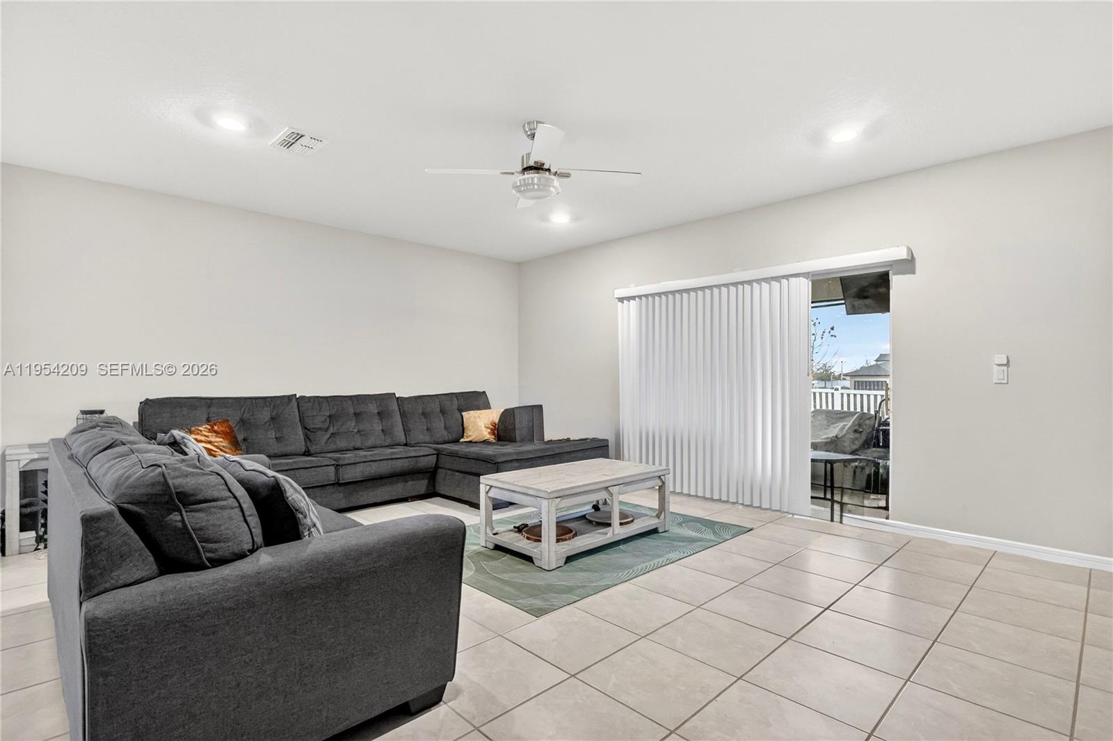 906 SWAYING SAWGRASS AVENUE, Ruskin