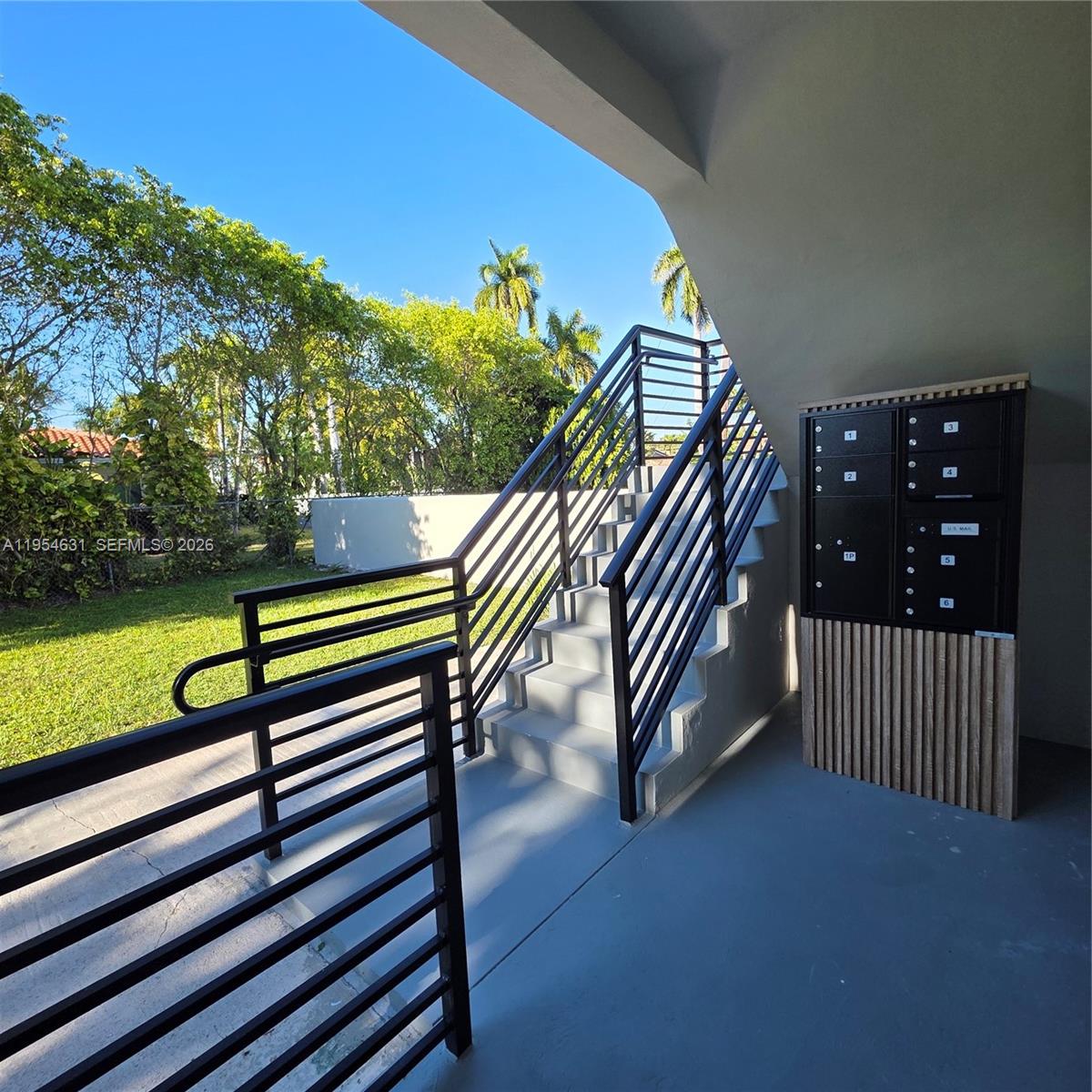 2140 Biarritz Dr # 1