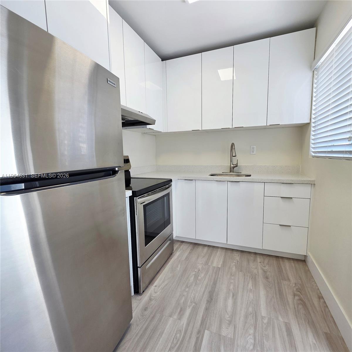 2140 Biarritz Dr # 1