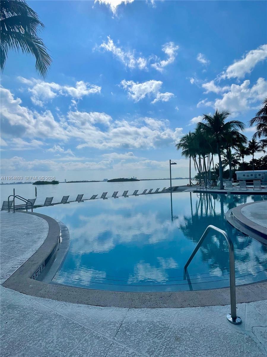 650 NE 64th St # G510