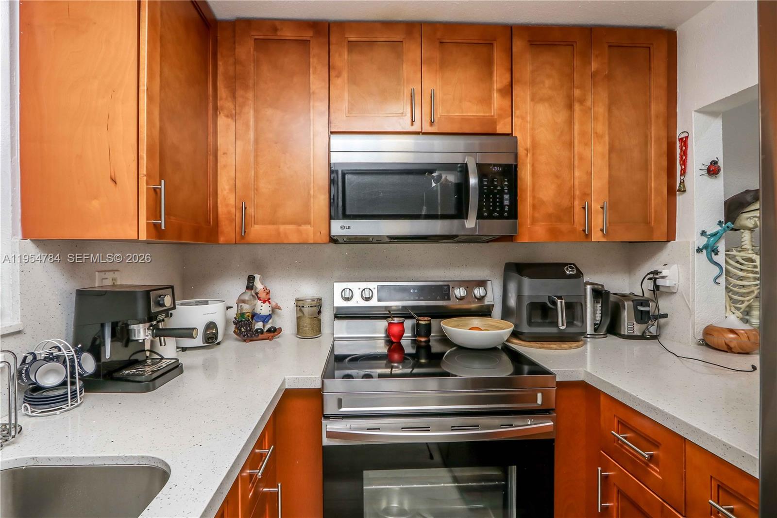 30 SW 108th Ave # 7G