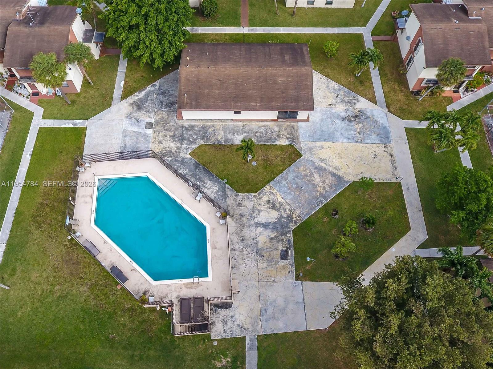 30 SW 108th Ave # 7G