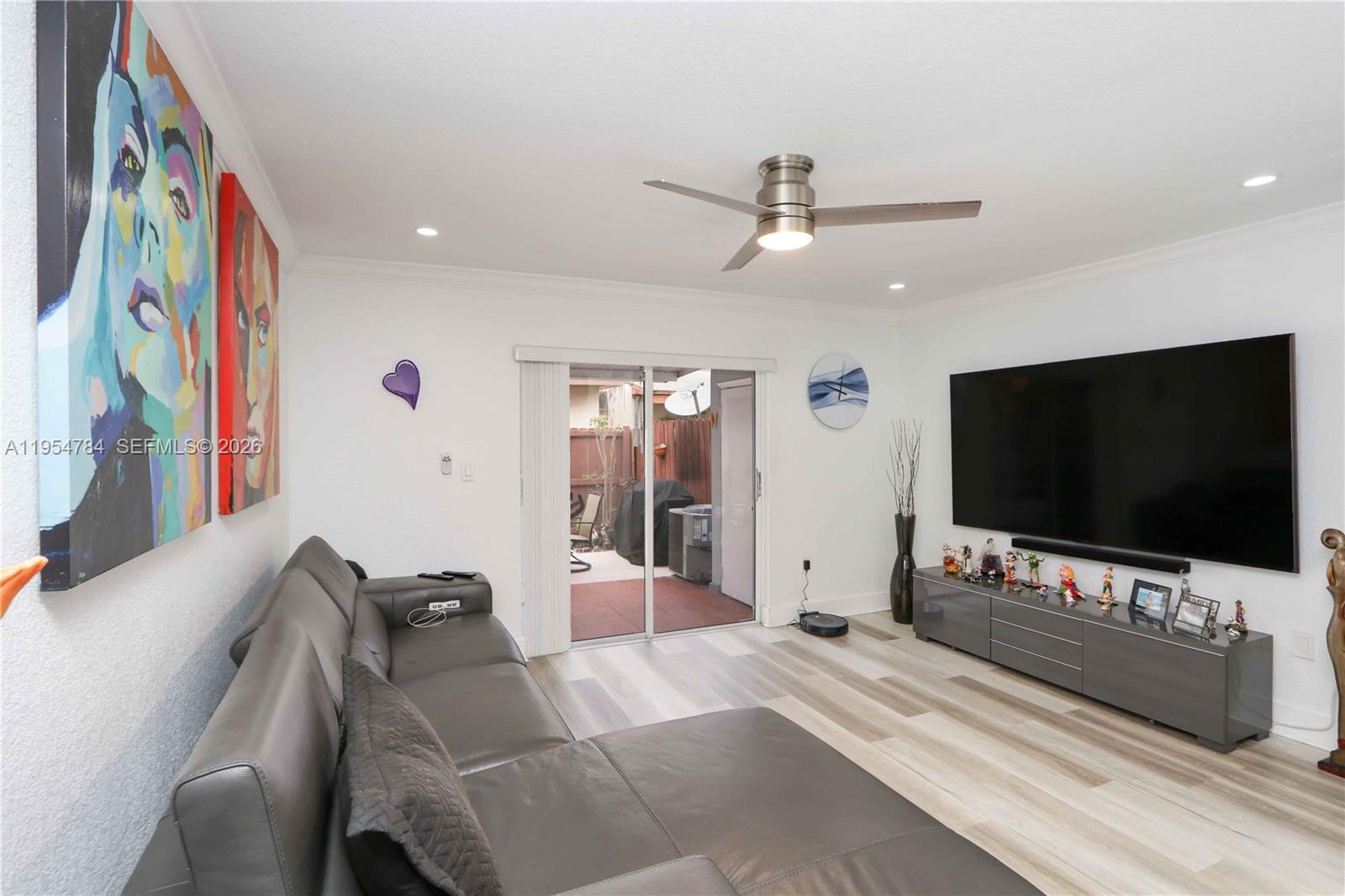 30 SW 108th Ave # 7G