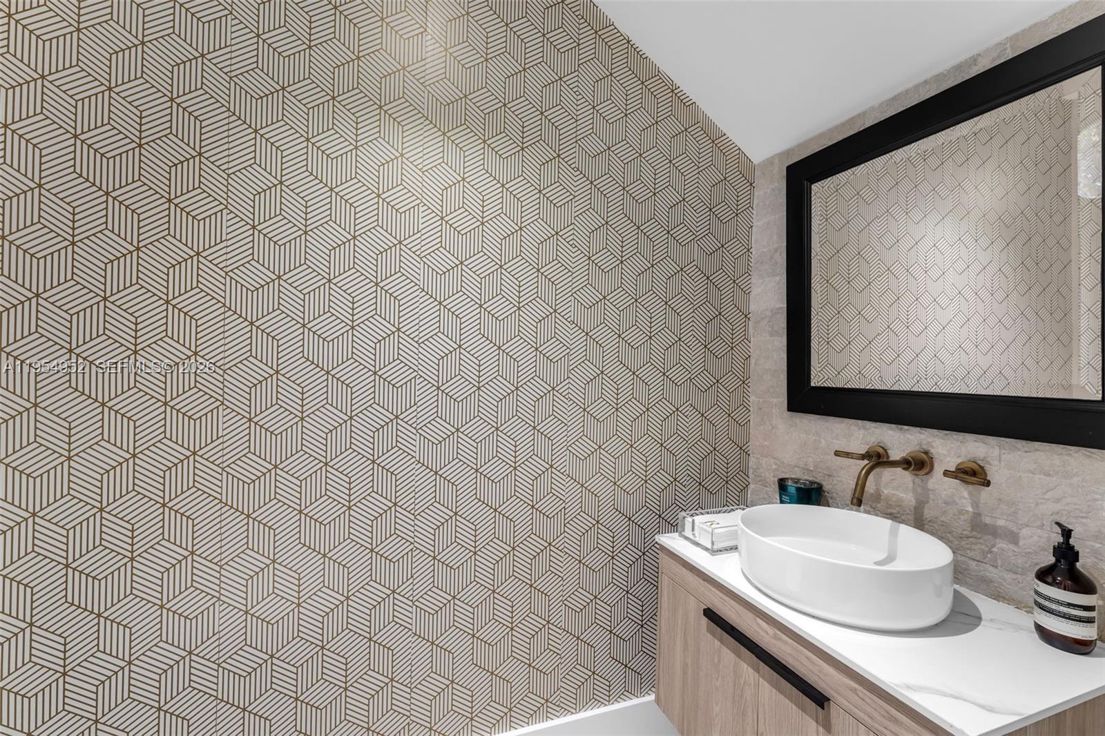 4819 University Drive