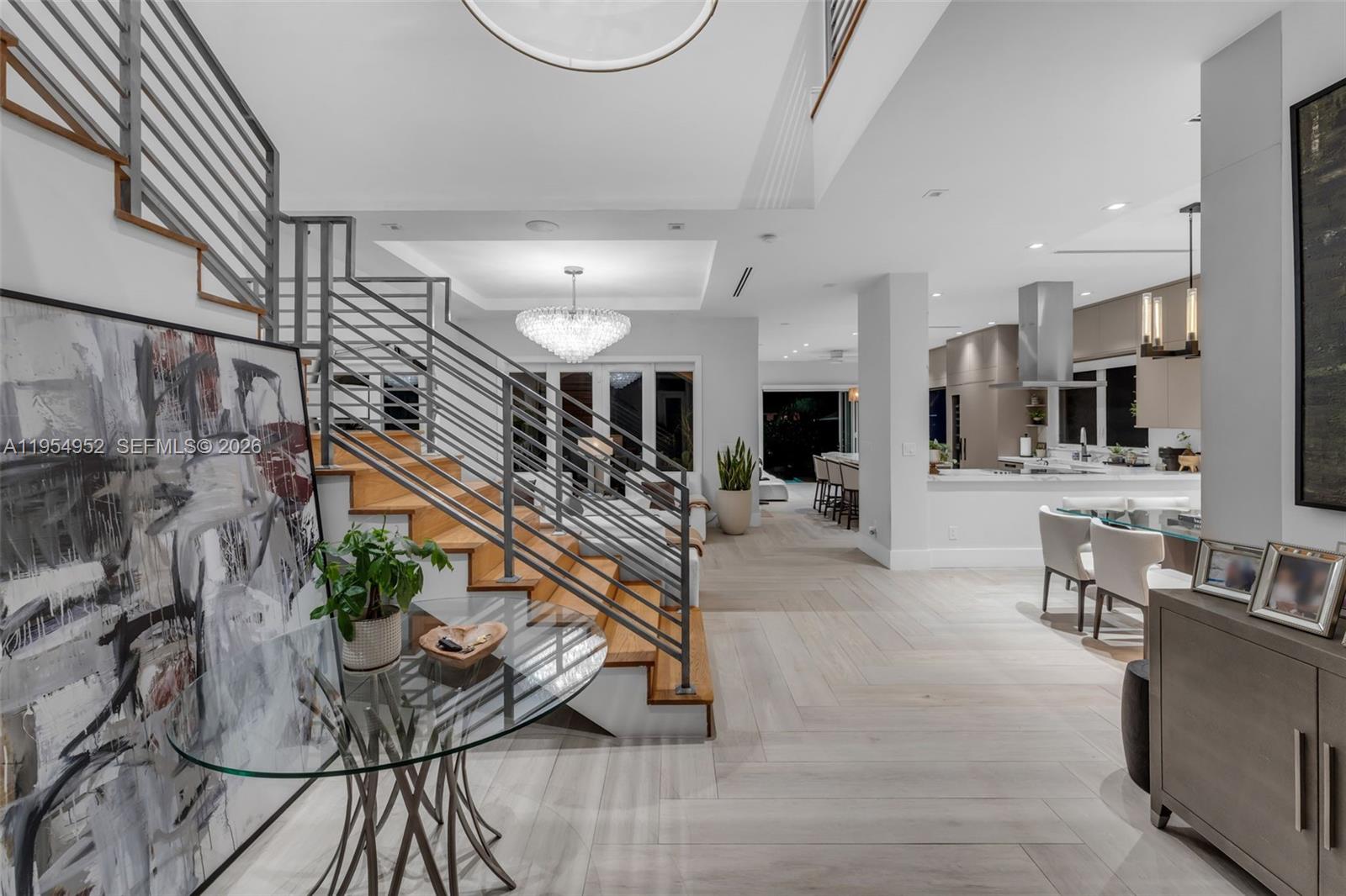 4819 University Drive