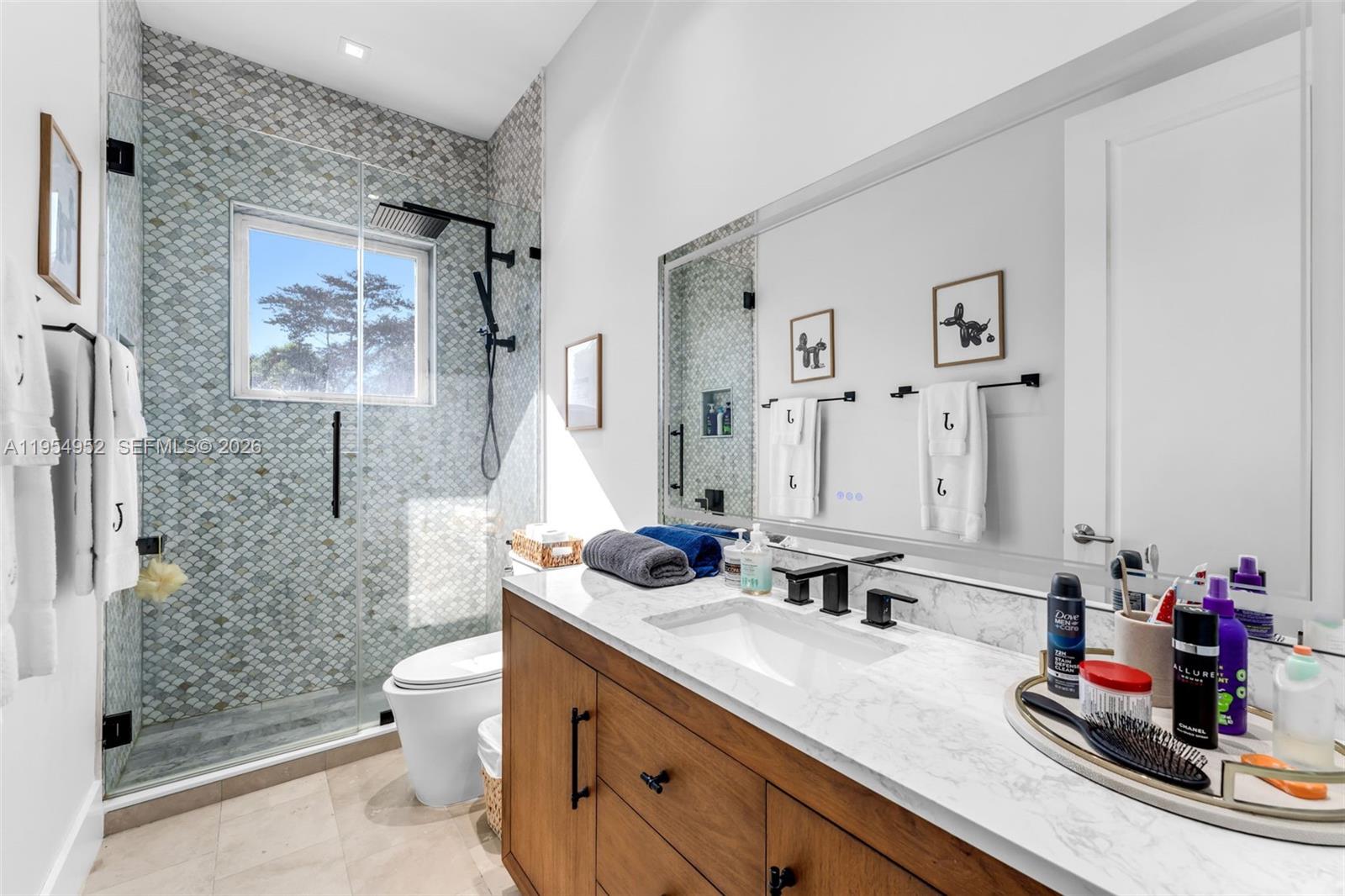 4819 University Drive