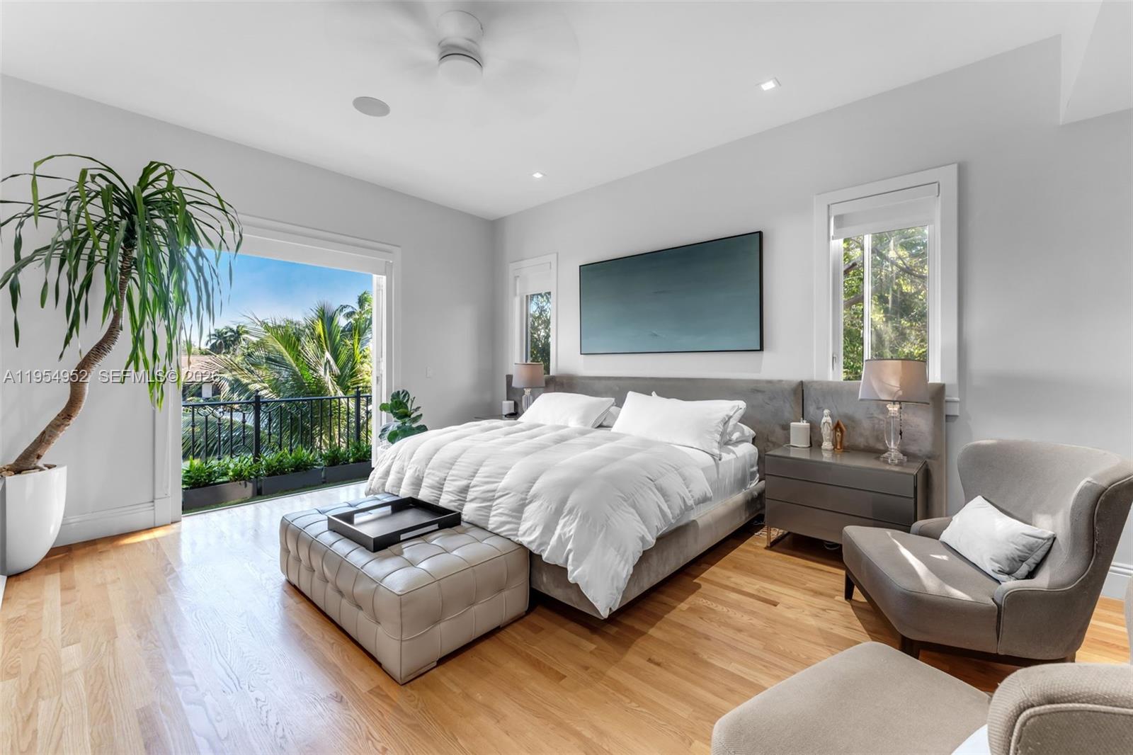 4819 University Drive