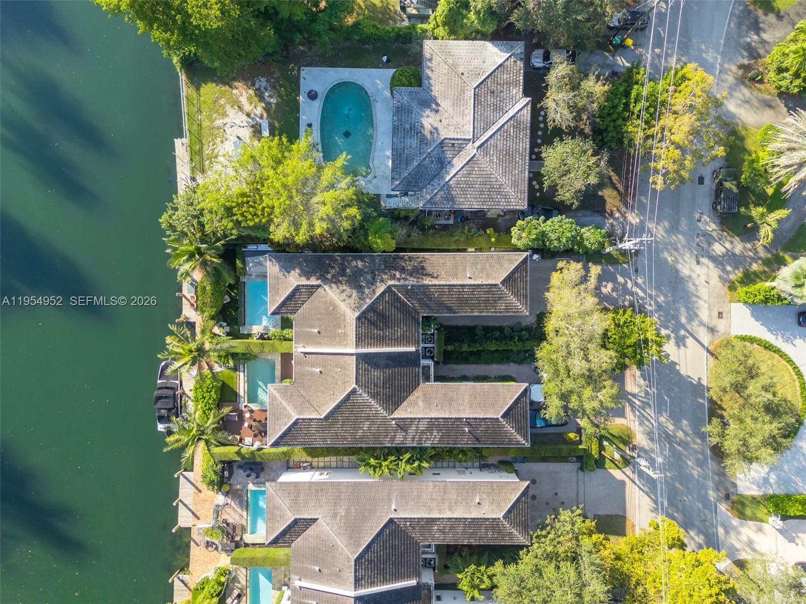 4819 University Drive