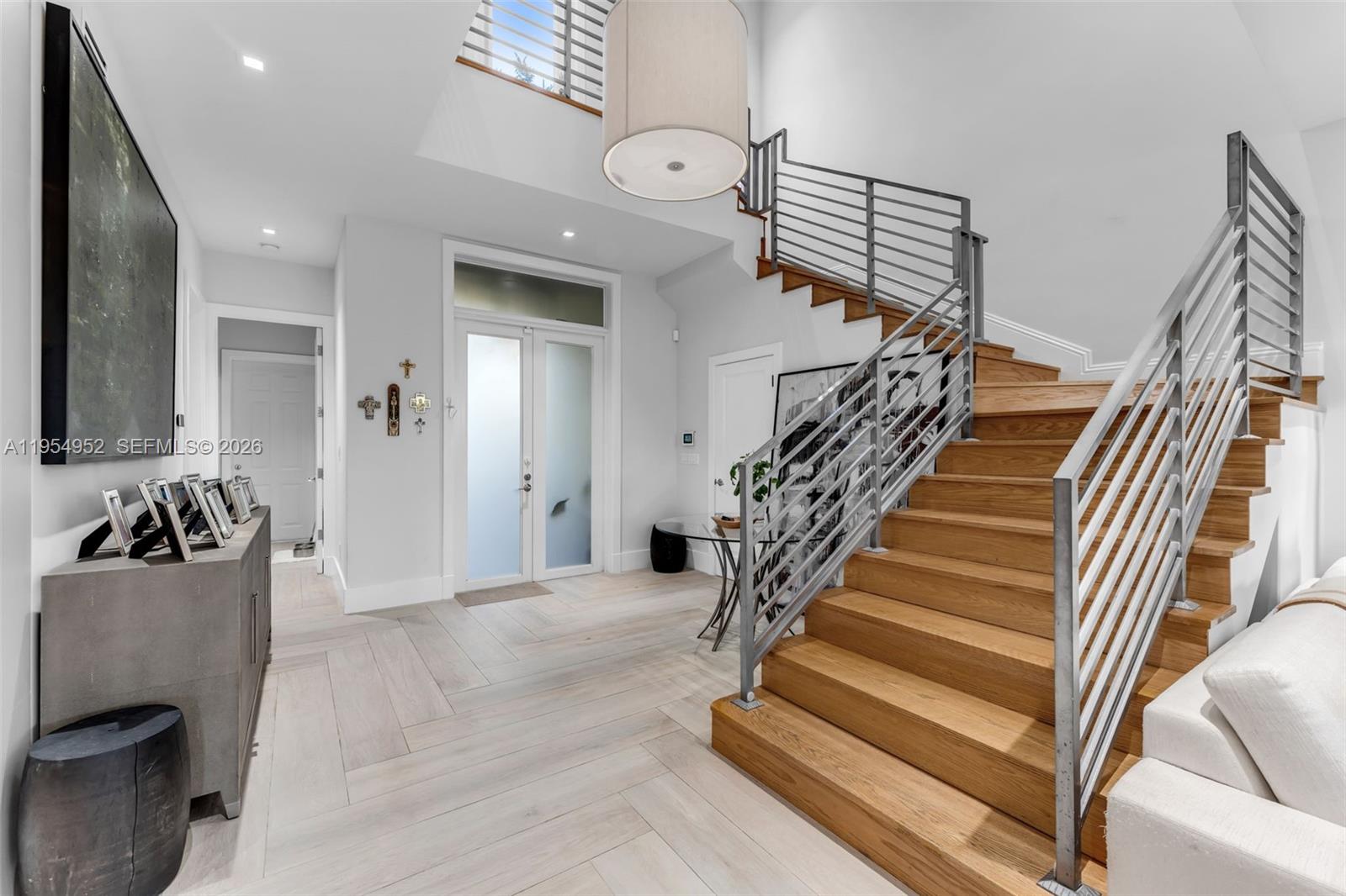 4819 University Drive