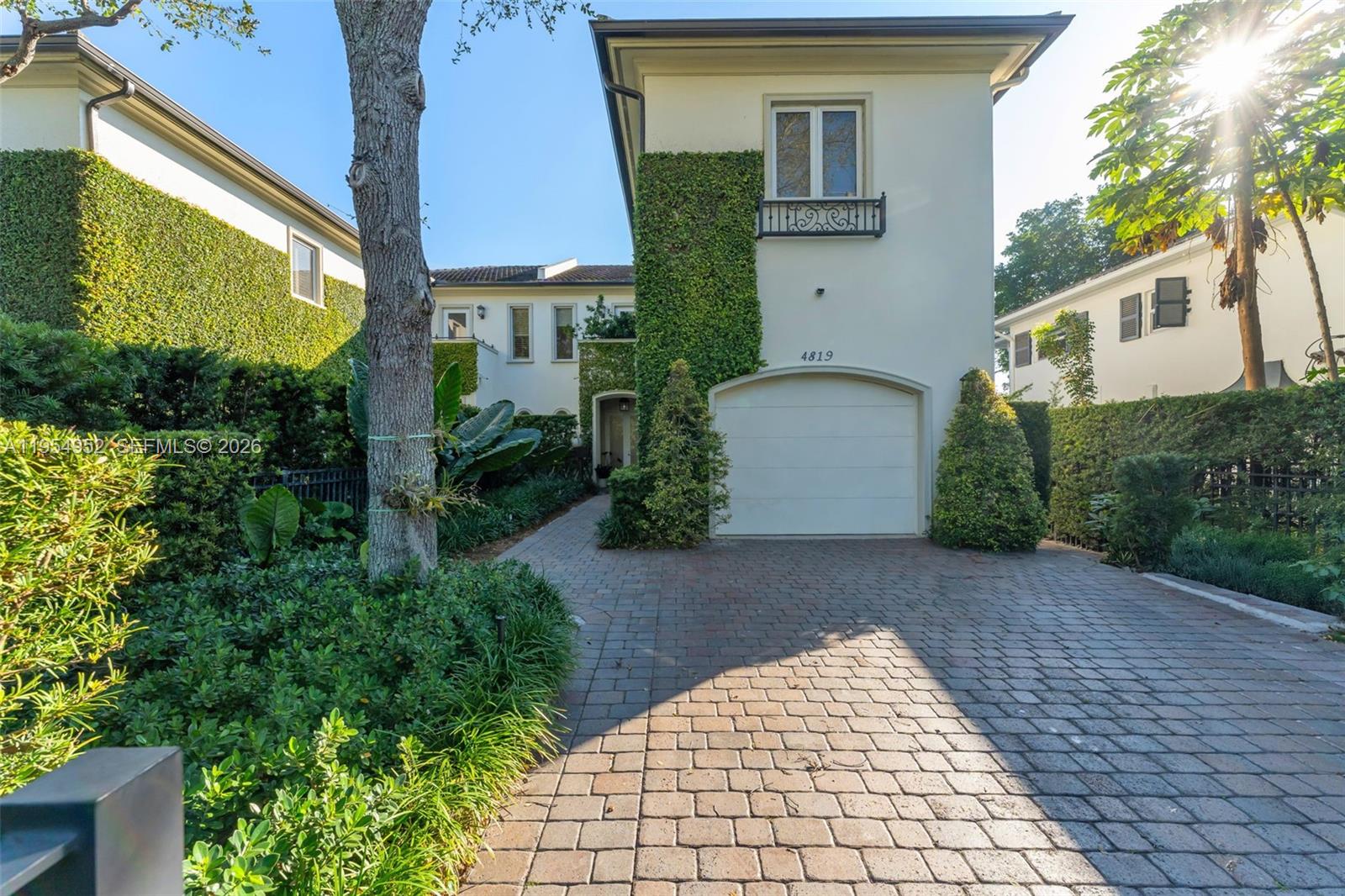 4819 University Drive