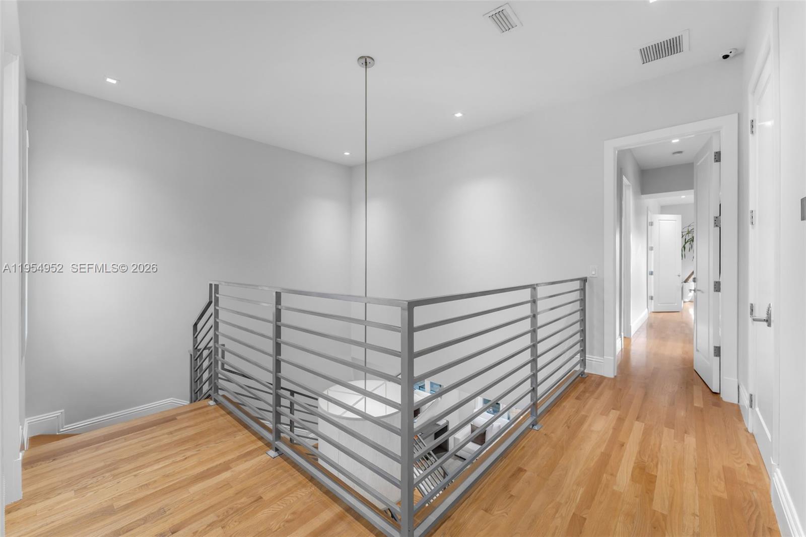 4819 University Drive