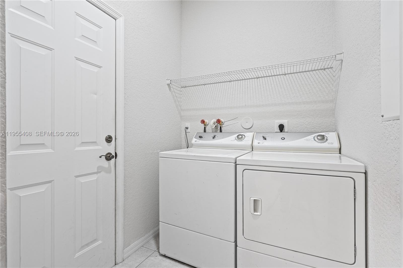 1940 SE 24th Ter # 1940