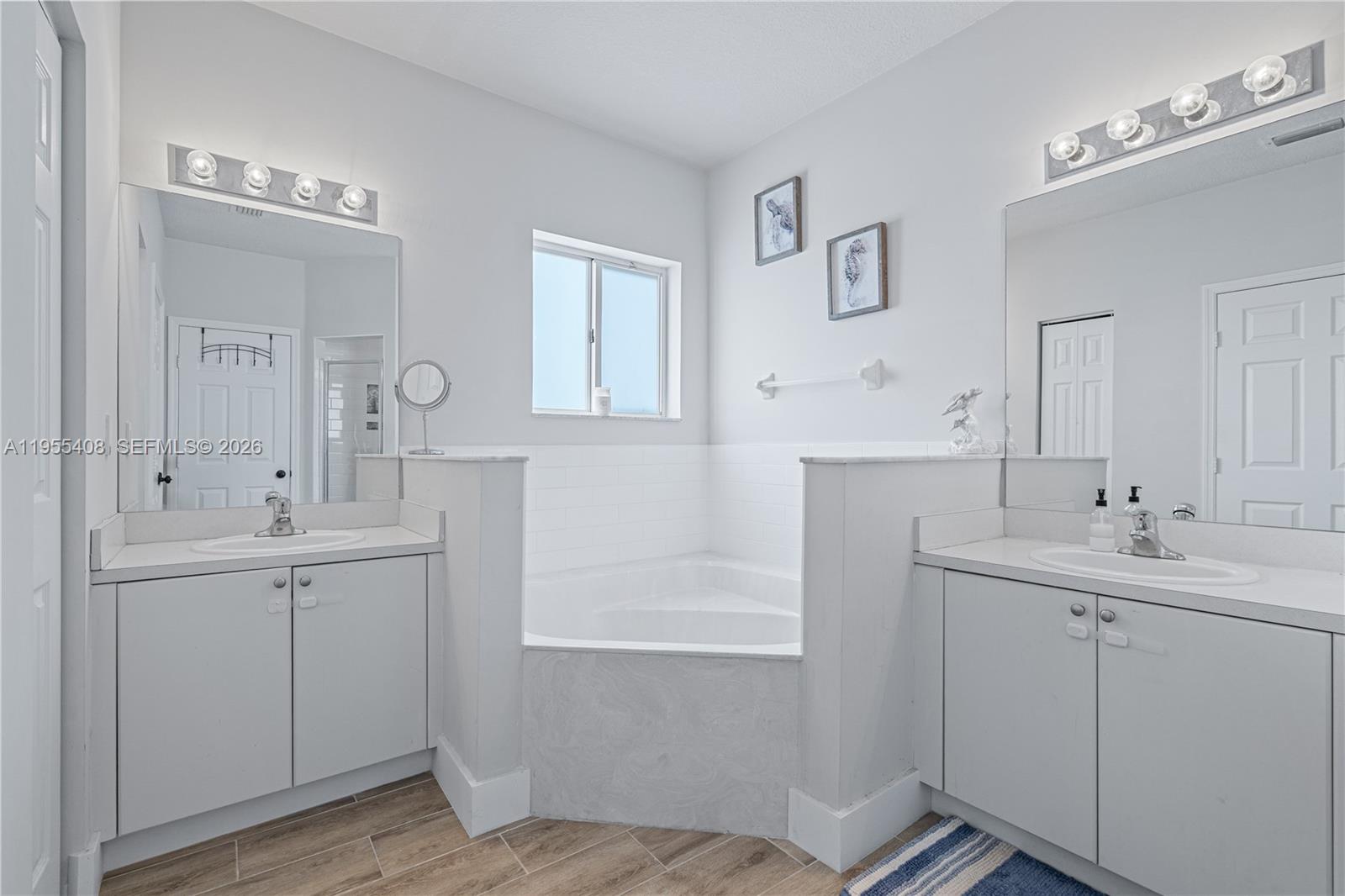 1940 SE 24th Ter # 1940