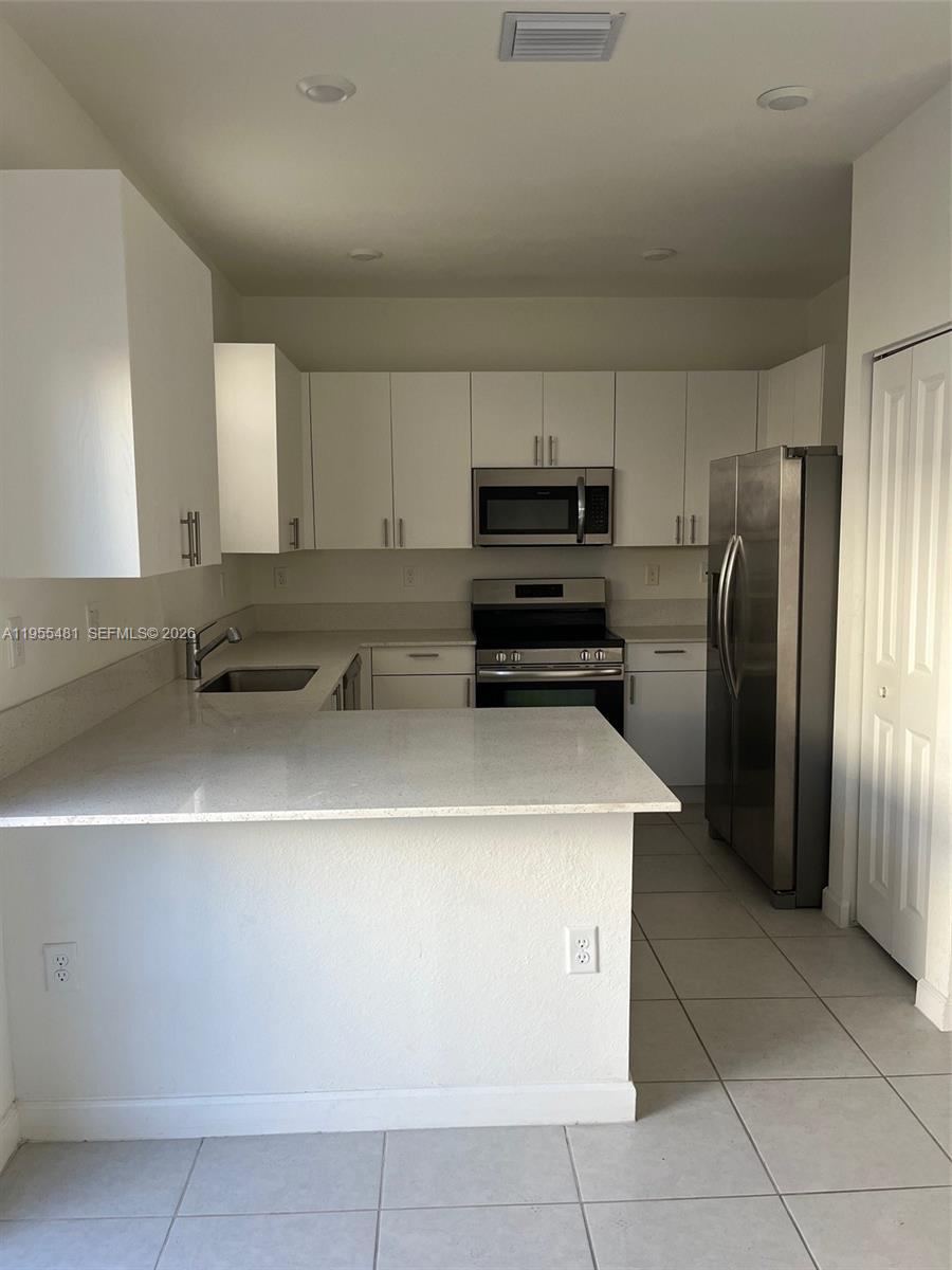 16243 SW 289 st # 16243