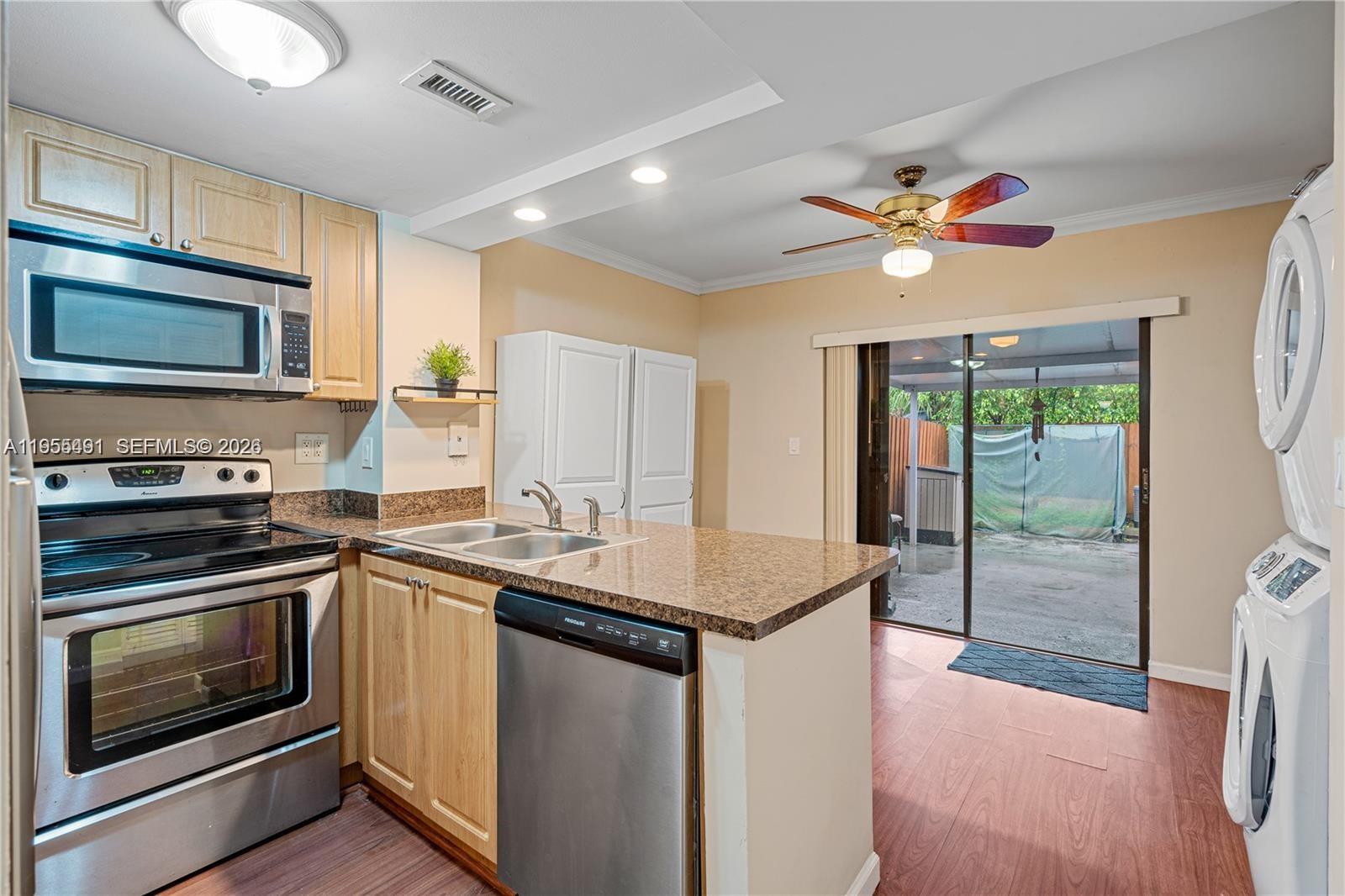 1927 SW 107th Ave # 306