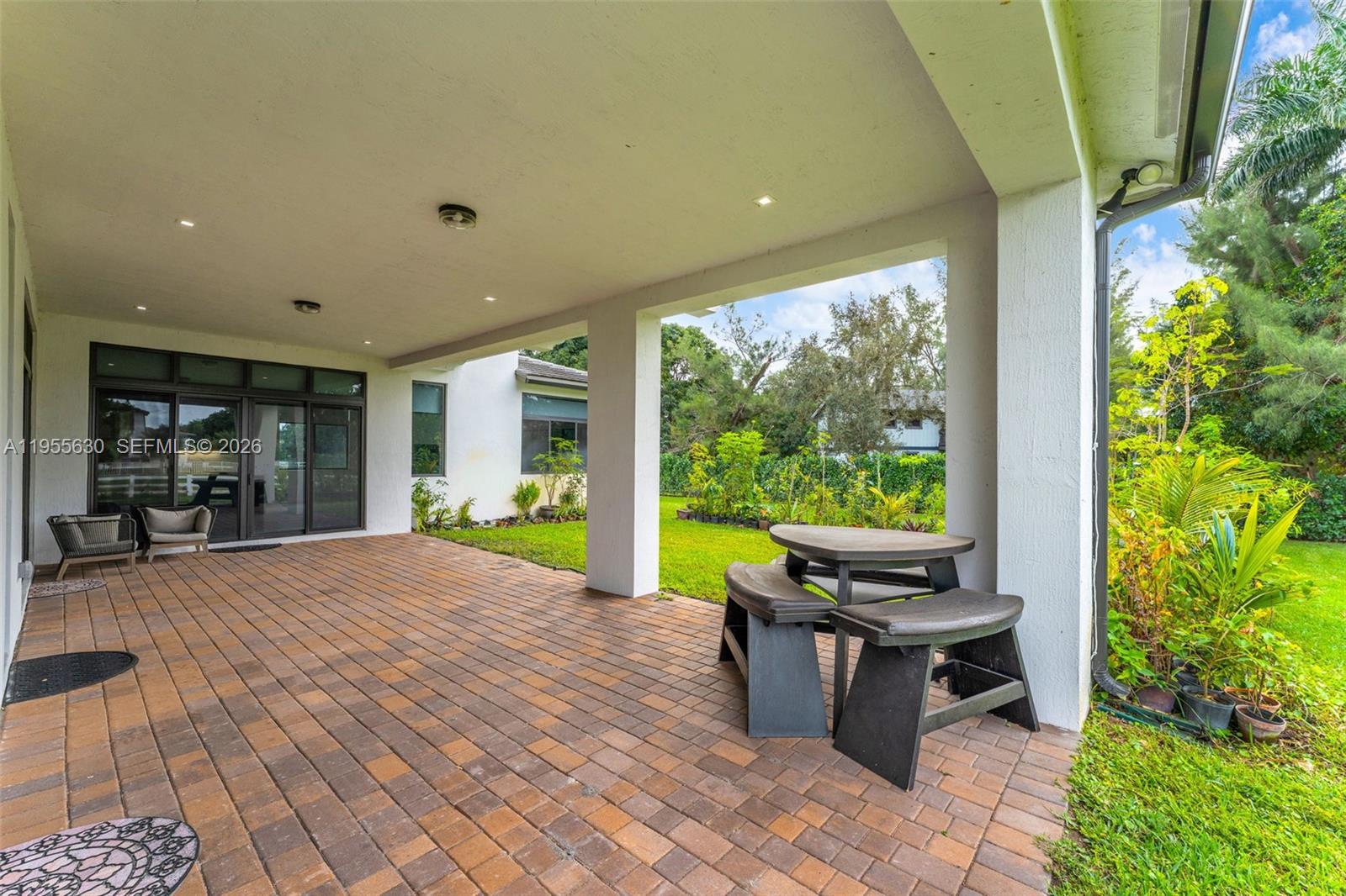 4950 SW 158th Ave