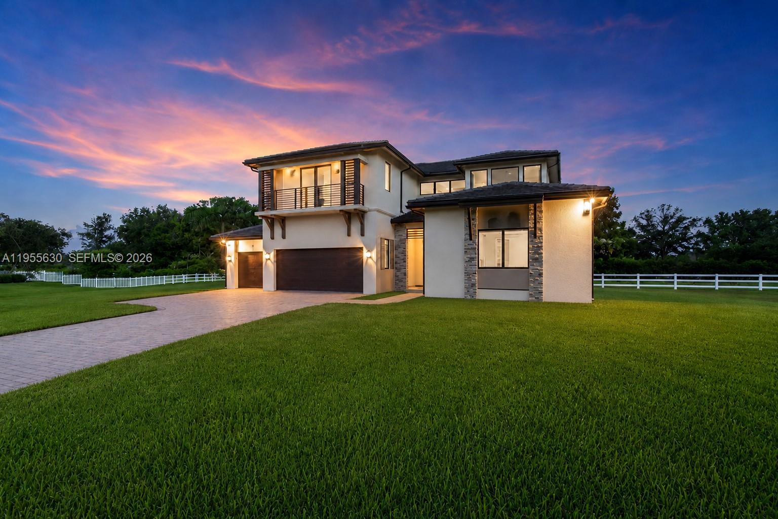 4950 SW 158th Ave