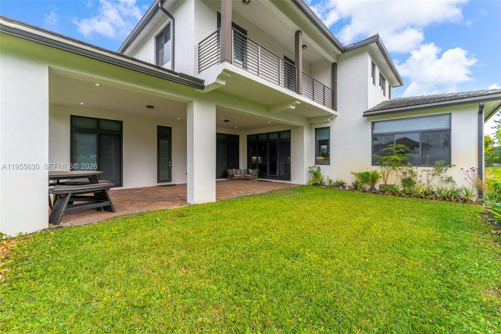 4950 SW 158th Ave