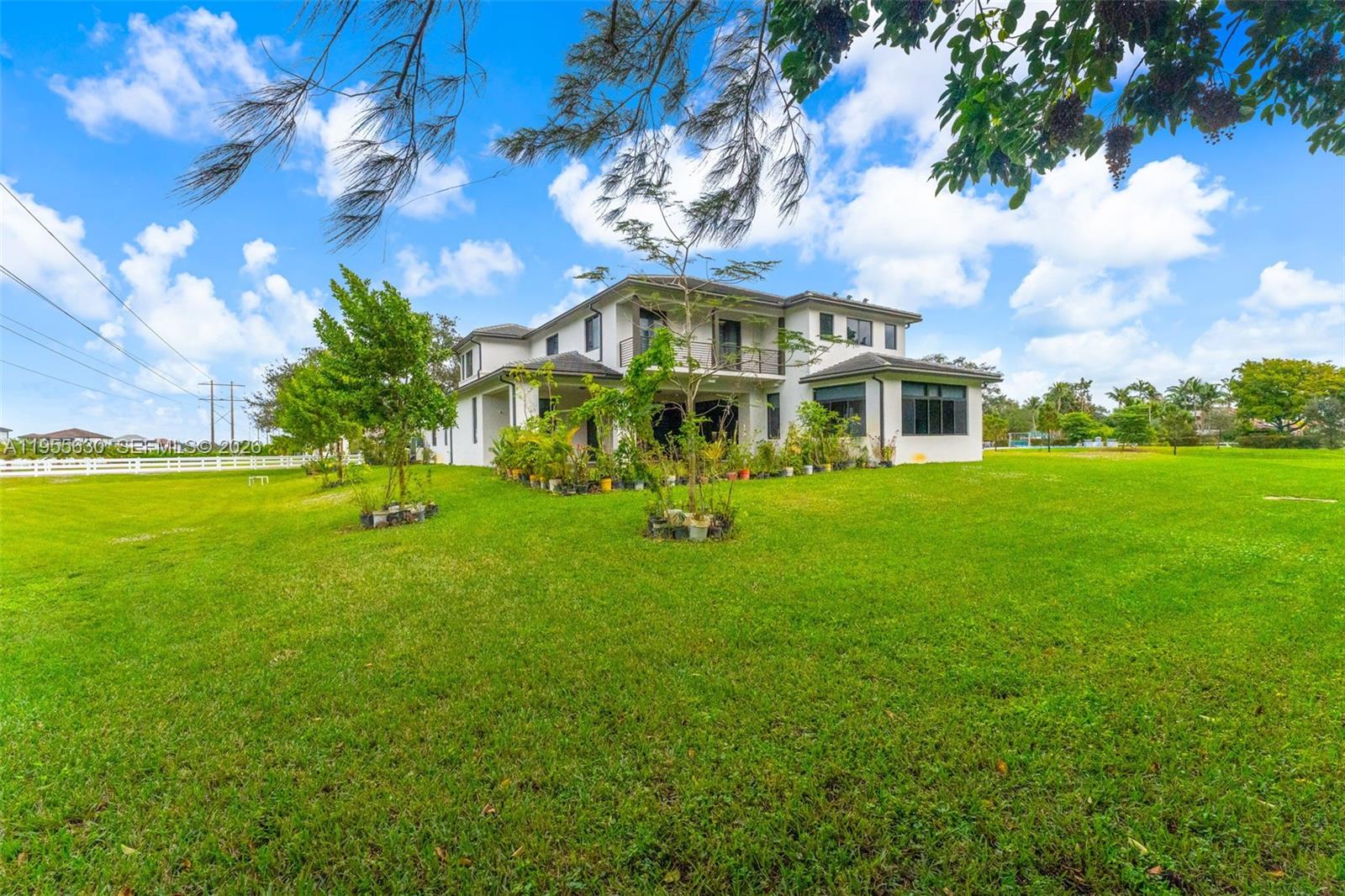 4950 SW 158th Ave