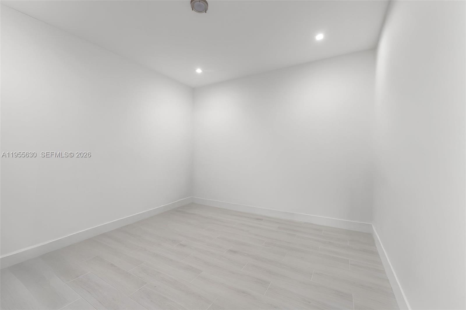 4950 SW 158th Ave