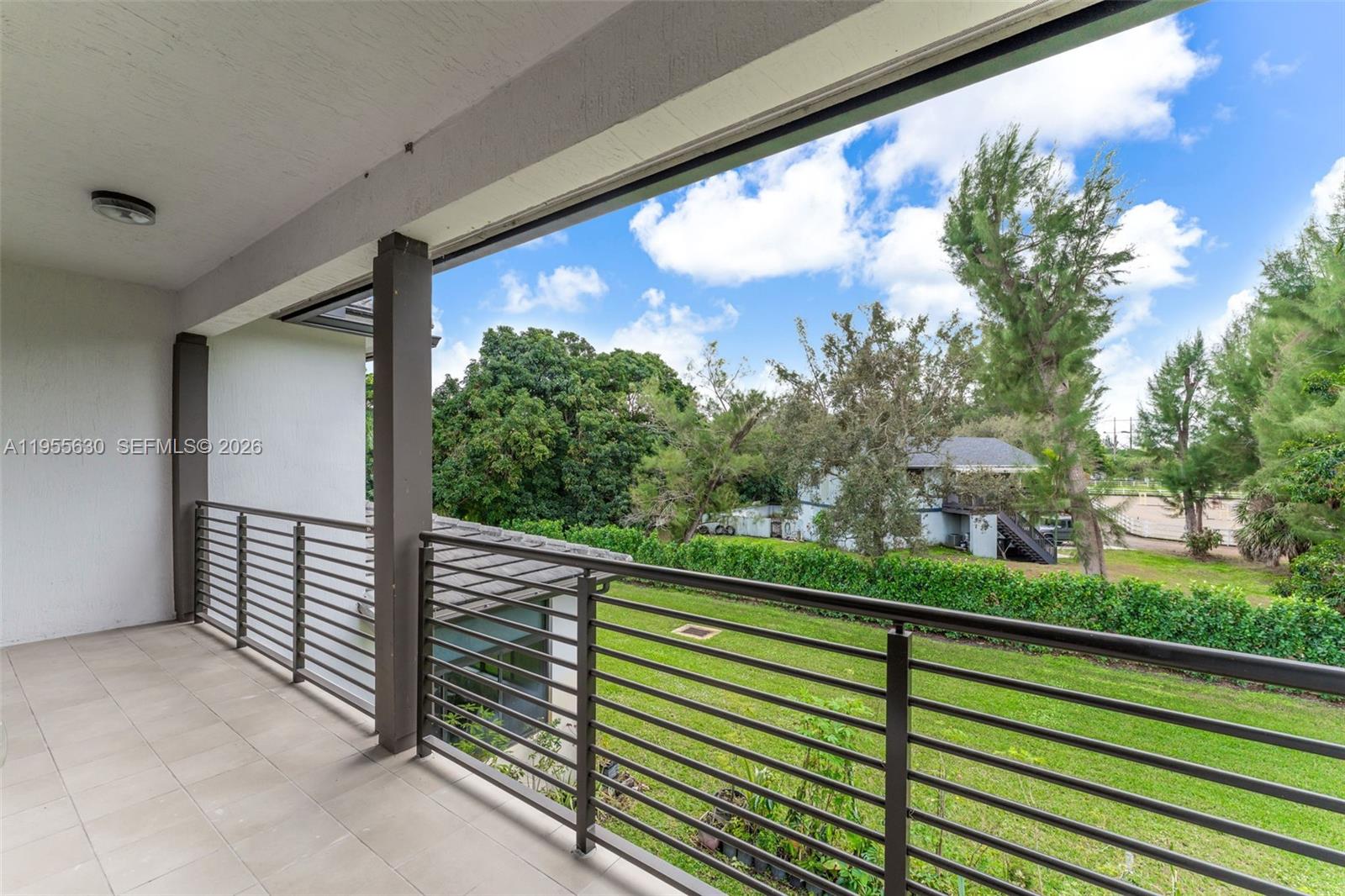 4950 SW 158th Ave
