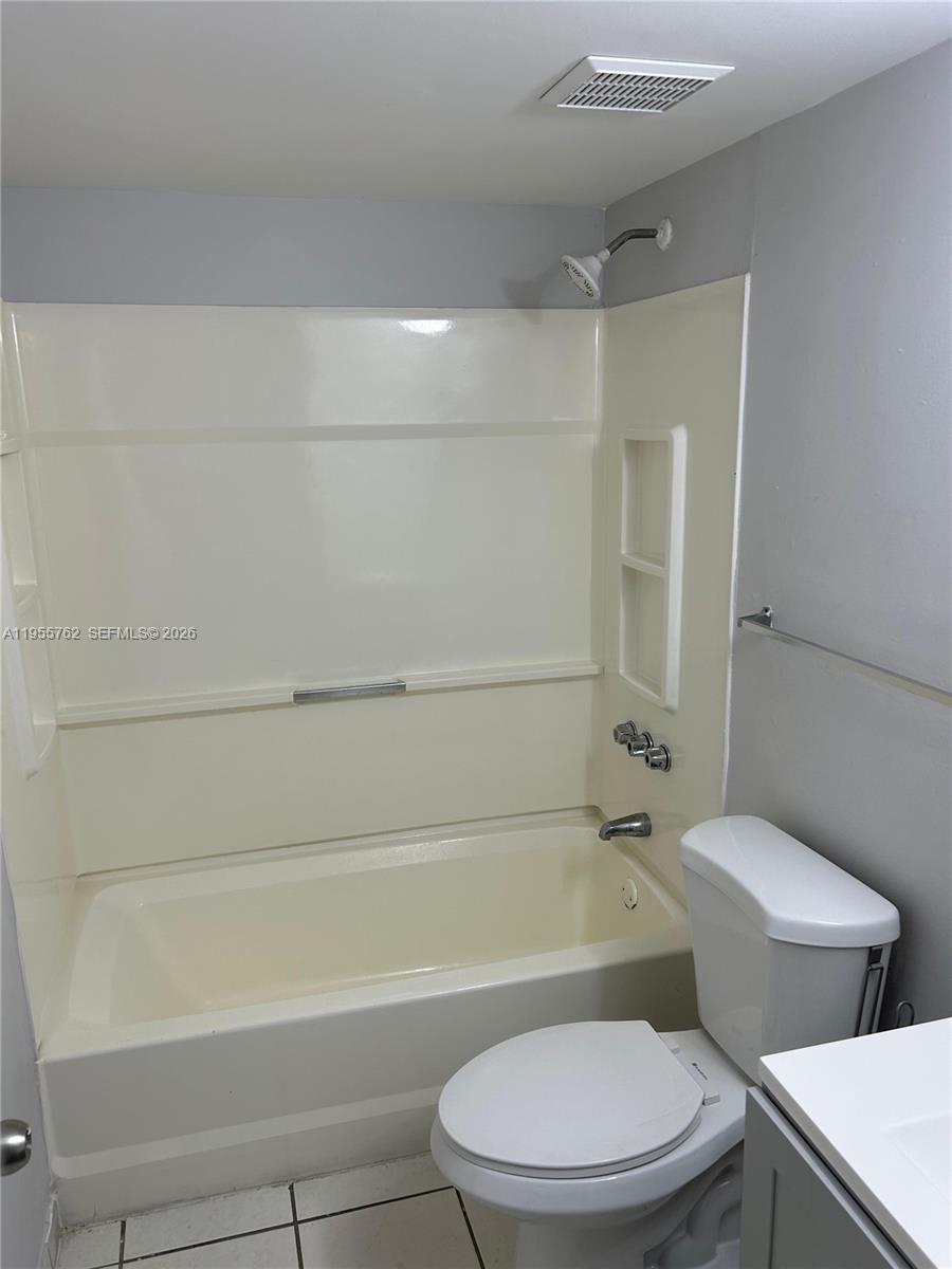 14930 SW 82nd Ter # 304 Unit: 16-304