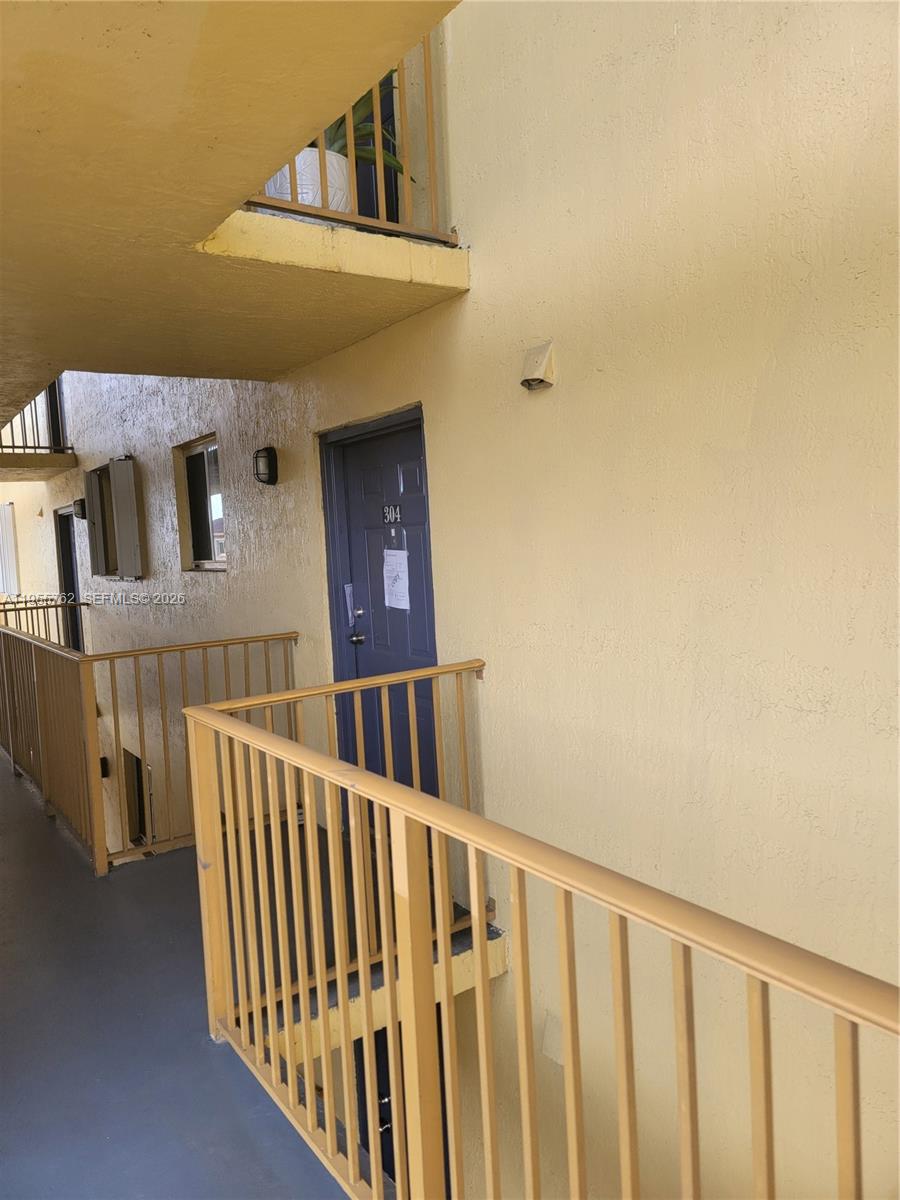 14930 SW 82nd Ter # 304 Unit: 16-304