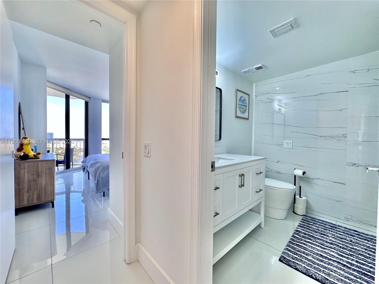 3640 Yacht Club Dr # 1903