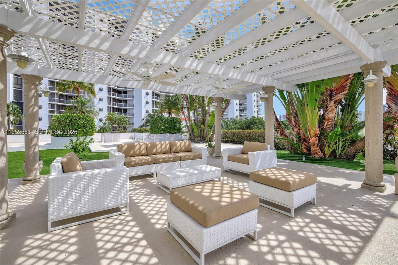 3640 Yacht Club Dr # 1903