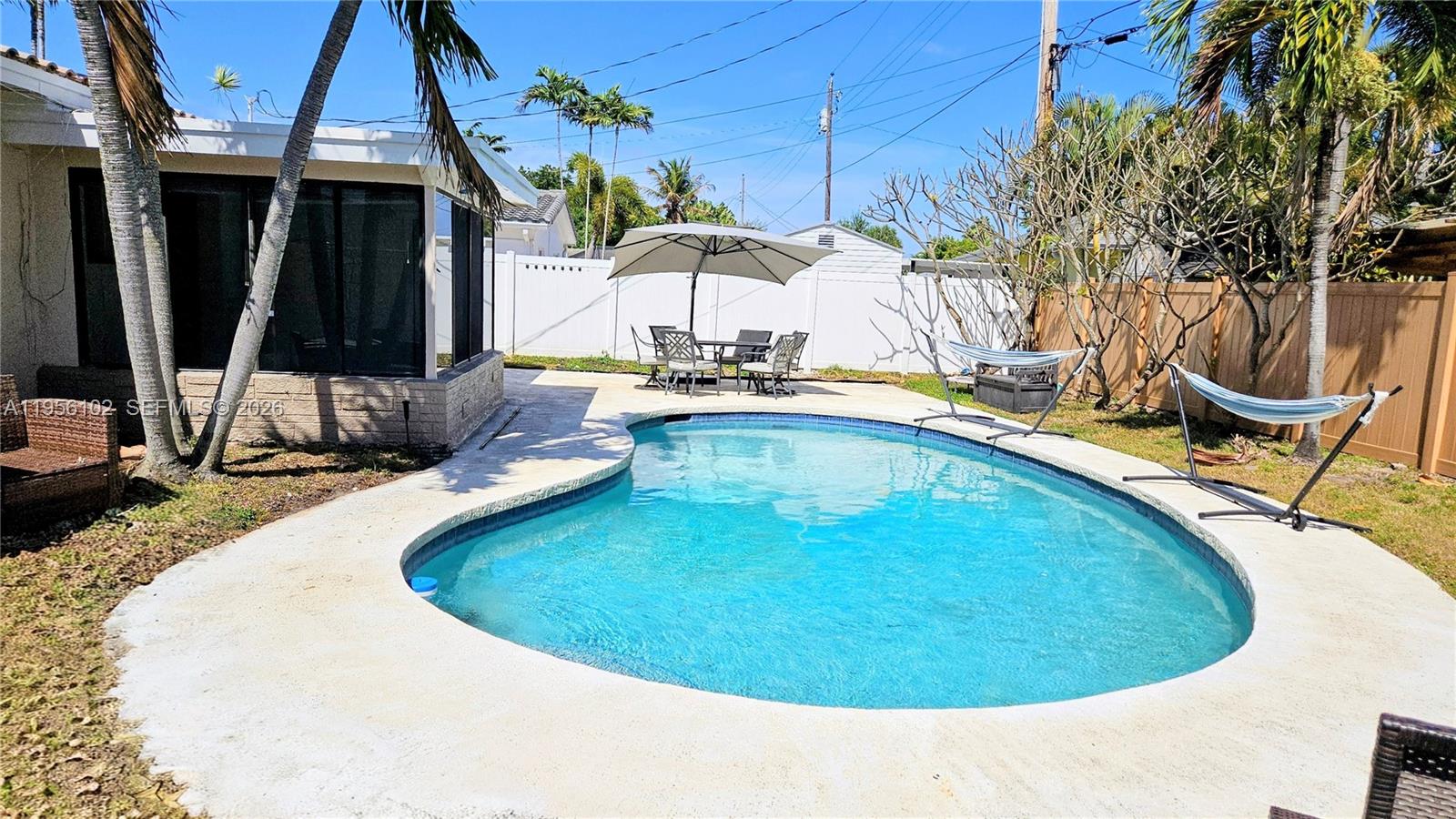 4360 NE 13th Ave Unit: Main