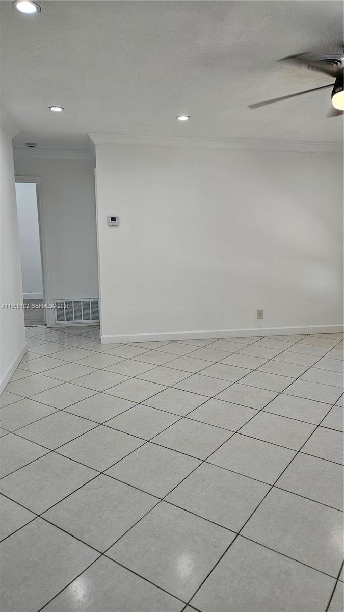 4360 NE 13th Ave Unit: Main