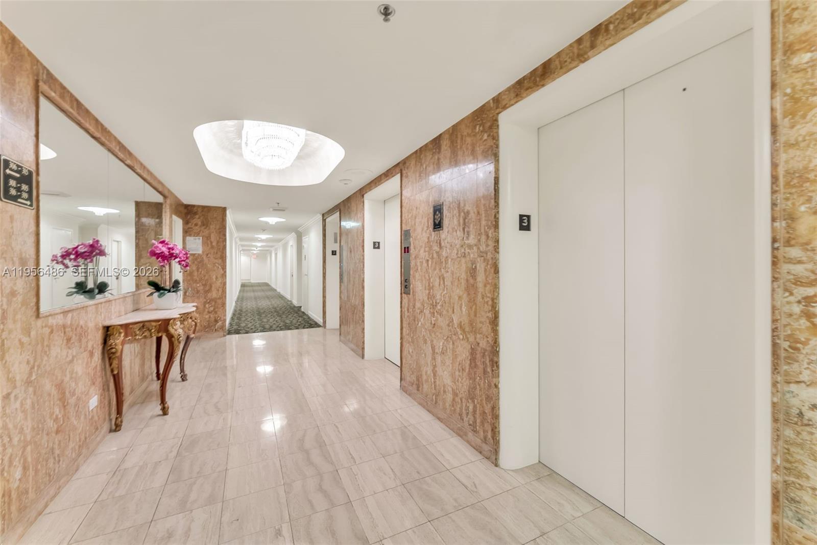 700 Biltmore Way # 304
