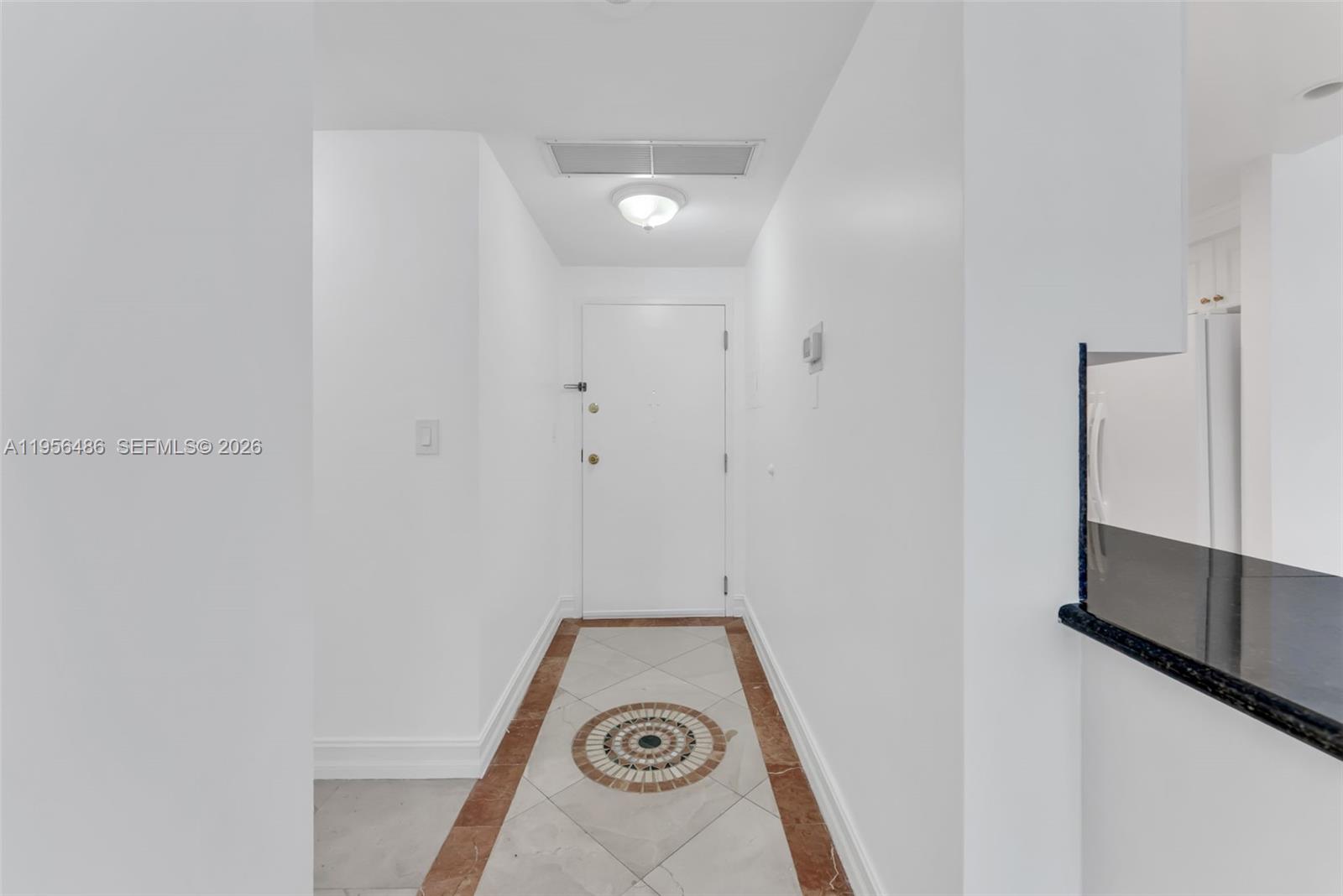 700 Biltmore Way # 304