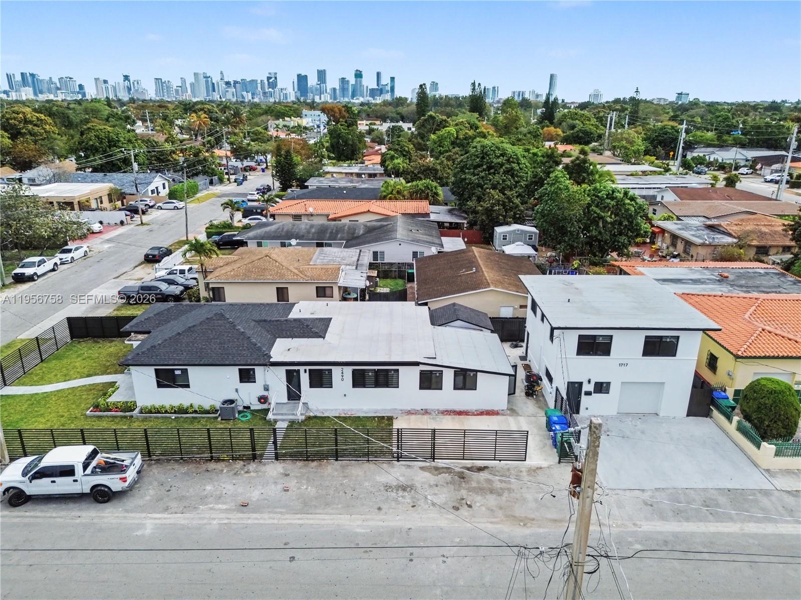 2490 SW 17th St