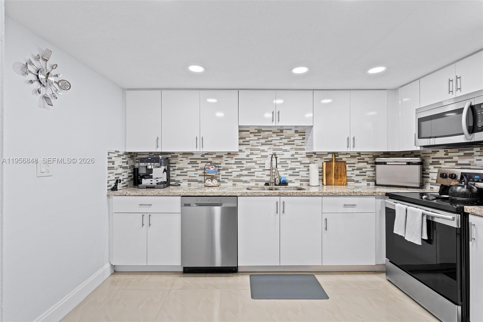 6554 SW 114th Pl # E74