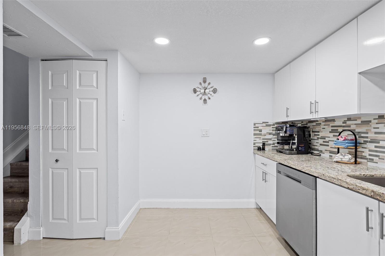 6554 SW 114th Pl # E74