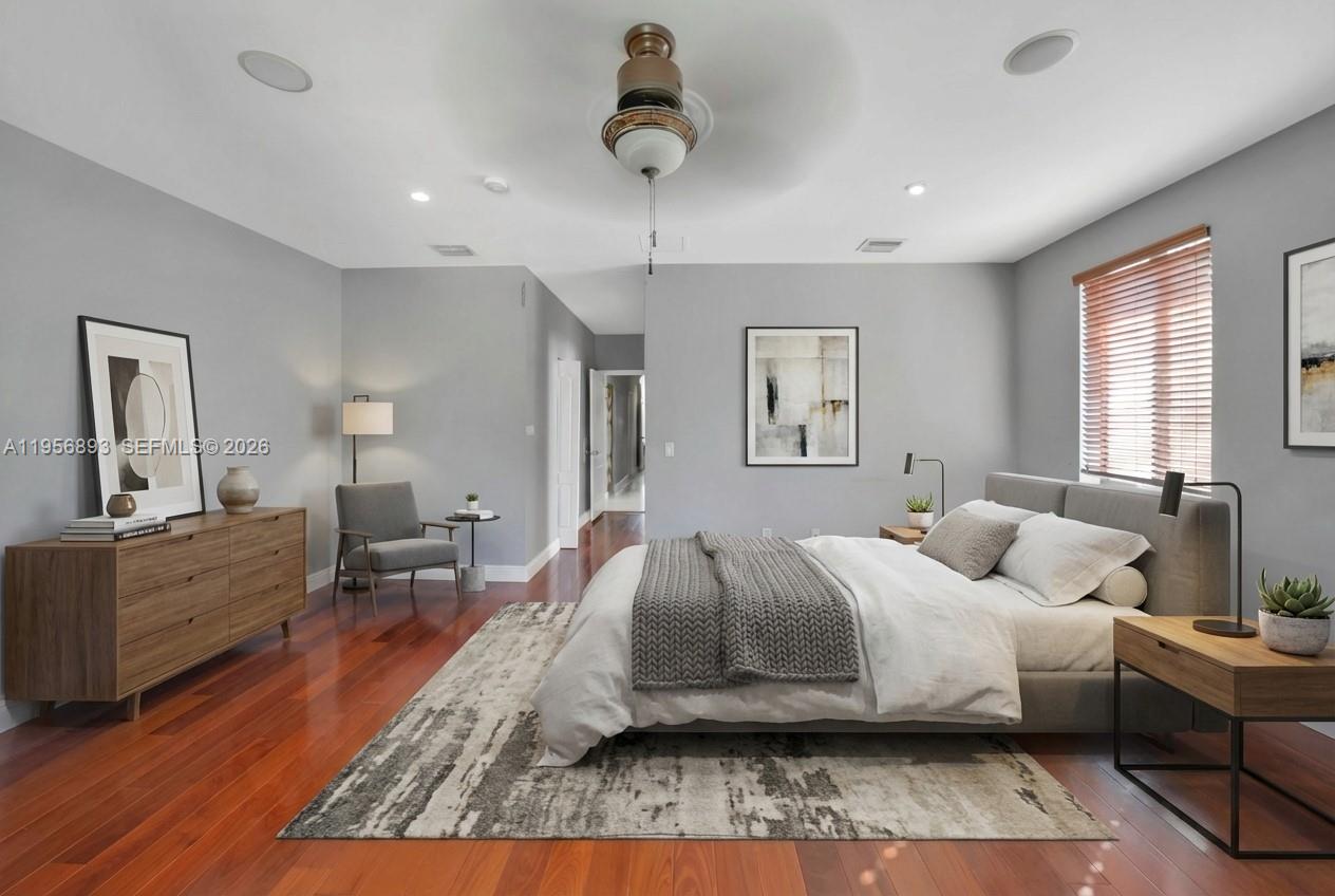 2654 SW 31st Pl # 2654